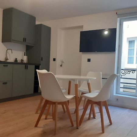 Saint-Germain-En-Laye: Grand Studio En Centre Ville A 2 Minutes Du Rer Екстериор снимка