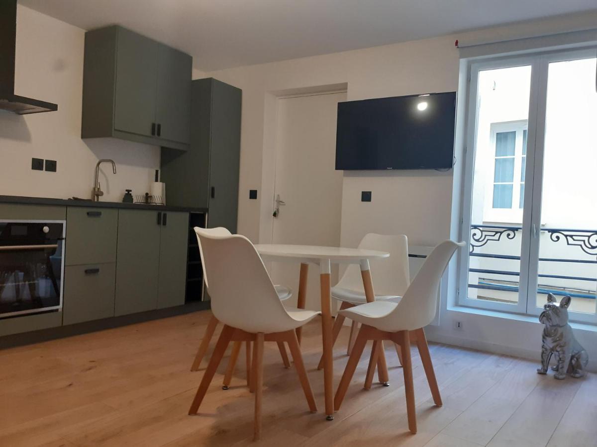 Saint-Germain-En-Laye: Grand Studio En Centre Ville A 2 Minutes Du Rer Екстериор снимка