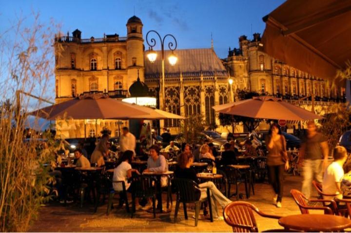 Saint-Germain-En-Laye: Grand Studio En Centre Ville A 2 Minutes Du Rer Екстериор снимка